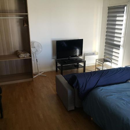 Appartement Proche De Disneyland Bussy-Saint-Georges Bagian luar foto